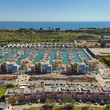 Διαμέρισμα Marina Orada With Pool - 900m From The *